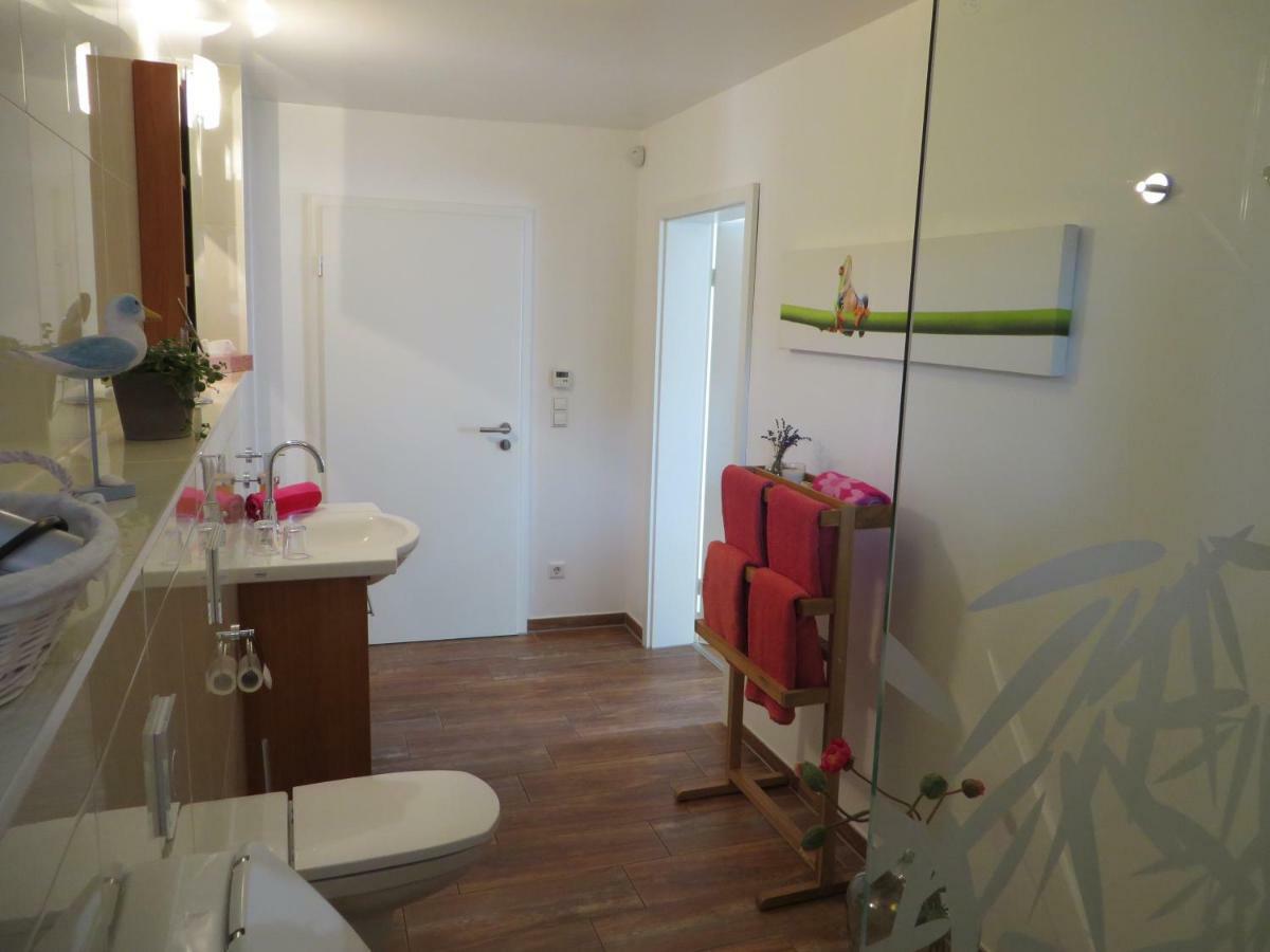 נאומבורג Privatzimmer Othmarsweg מראה חיצוני תמונה