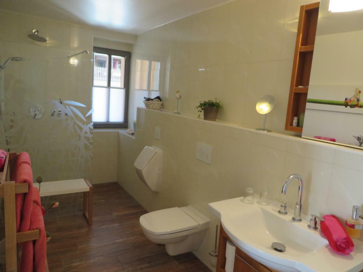 נאומבורג Privatzimmer Othmarsweg מראה חיצוני תמונה